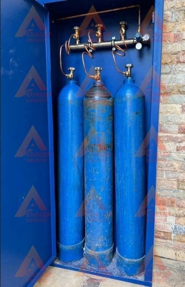 Шафа металева для зберігання газових балонів 40-50л  3